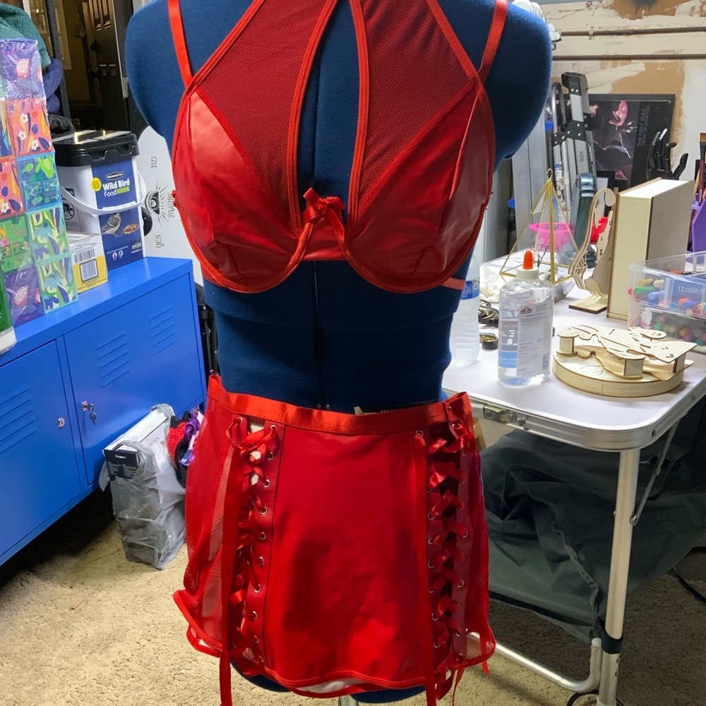 SHEIN Fiery Red Lace-Up Bra Set